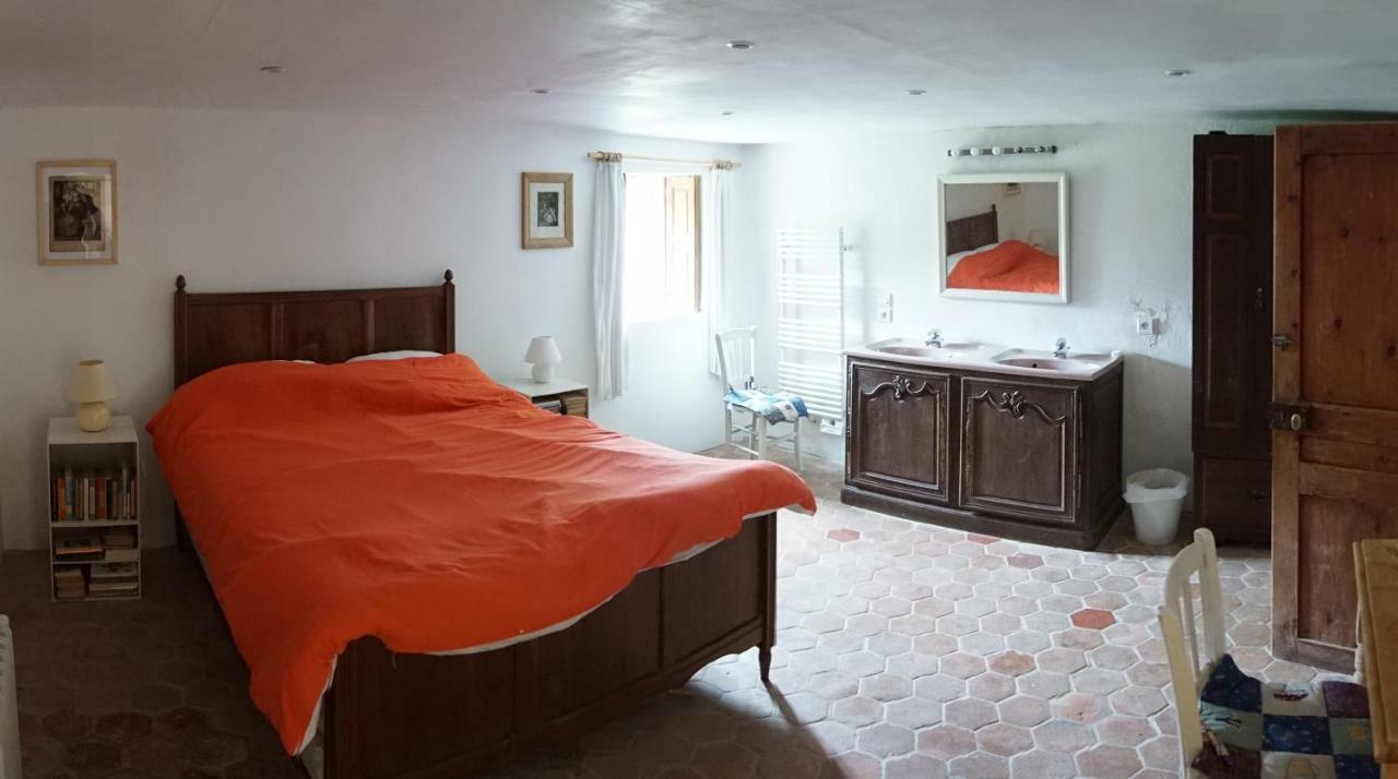 הוילה Saint-Patrice-de-Claids Manoir De La Guerrie מראה חיצוני תמונה